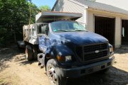 2000 Ford F750 Dump Truck Front Left